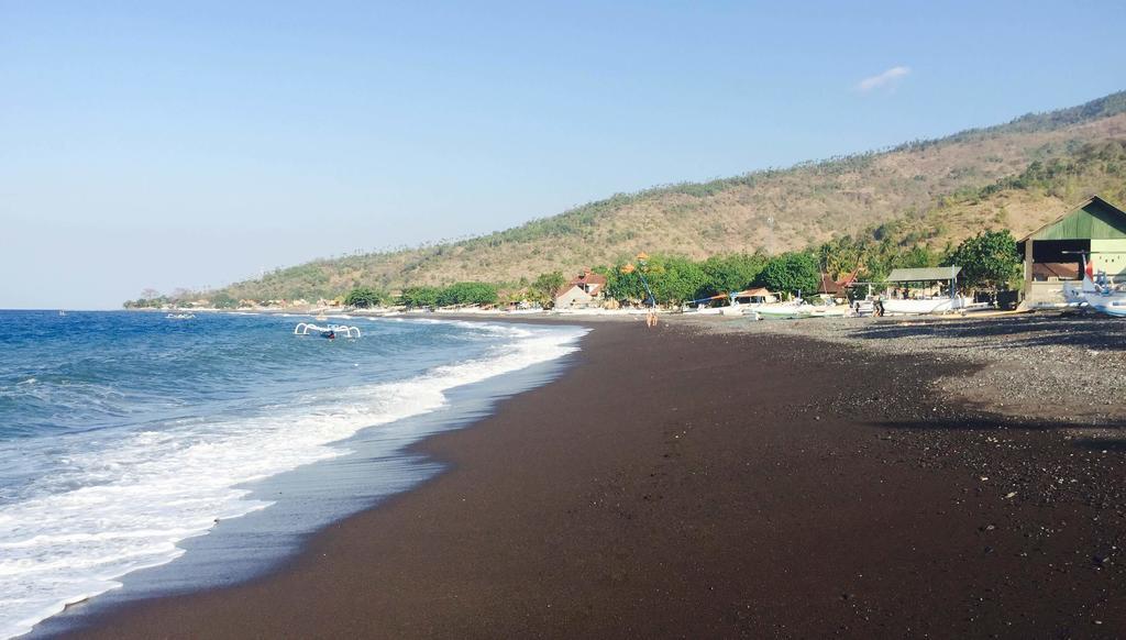 Tambun Sari Beach Homestay Amed Buitenkant foto